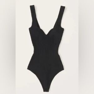 Abercrombie & Fitch Elevated Ribbed Knit Sweetheart Bodysuit